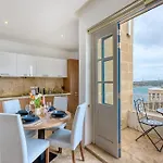 Apartmán Rare 1br In Valletta's Heart By Beyond Air *