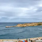 Rare 1br In Valletta's Heart By Beyond Air