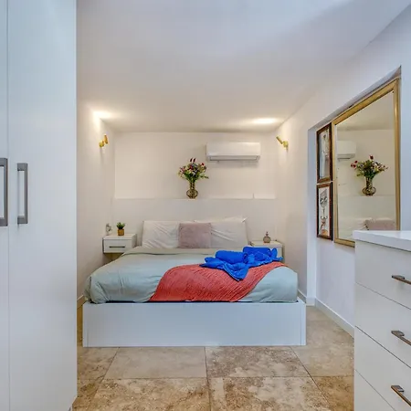 Apartmán Rare 1br In Valletta's Heart By Beyond Air Valletta