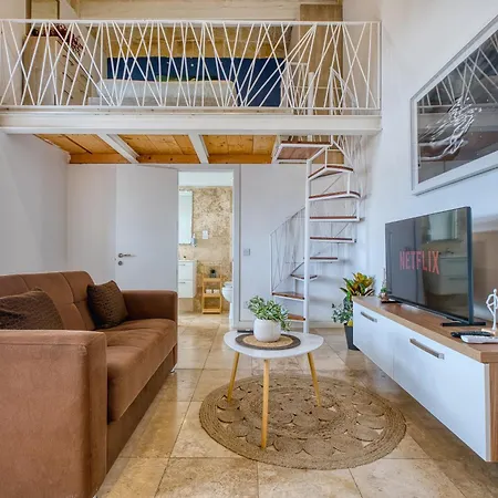 Rare 1br In Valletta's Heart By Beyond Air *