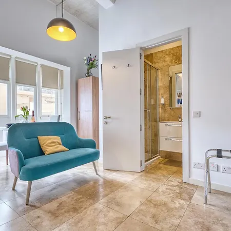 Rare 1br In Valletta's Heart By Beyond Air * La Valeta