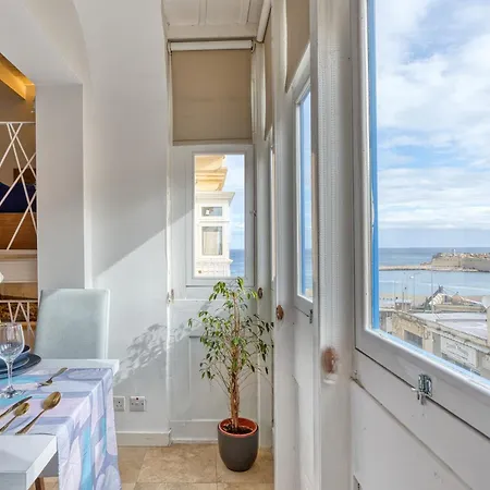 Rare 1br In Valletta's Heart By Beyond Air
