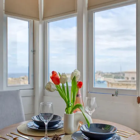 Rare 1br In Valletta's Heart By Beyond Air