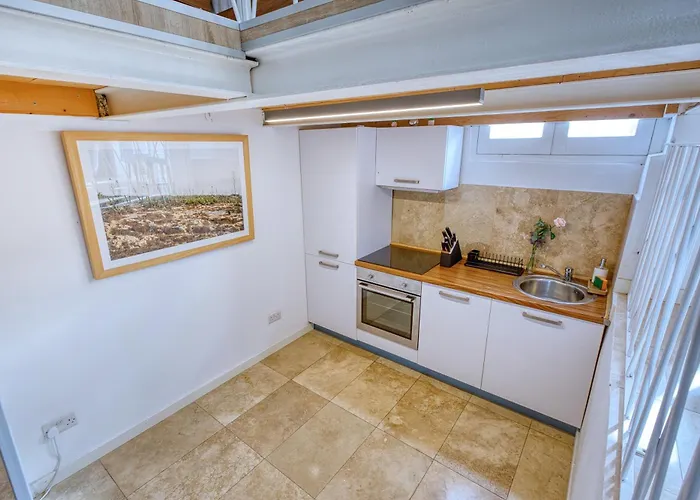 Rare 1br In Valletta's Heart By Beyond Air 아파트 발레타