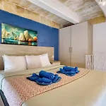 Rare 1br In Valletta's Heart By Beyond Air Apartment *