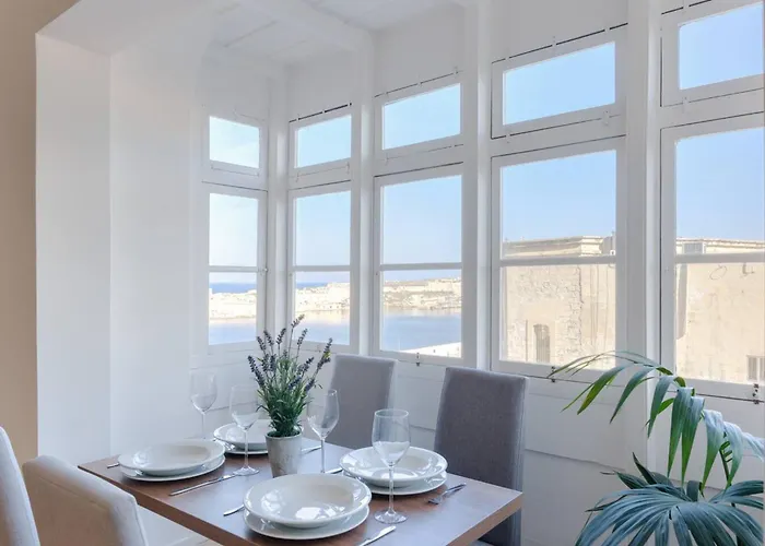 Rare 1br In Valletta's Heart By Beyond Air Apartament Valletta
