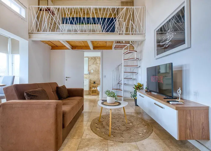 Rare 1br In Valletta's Heart By Beyond Air *