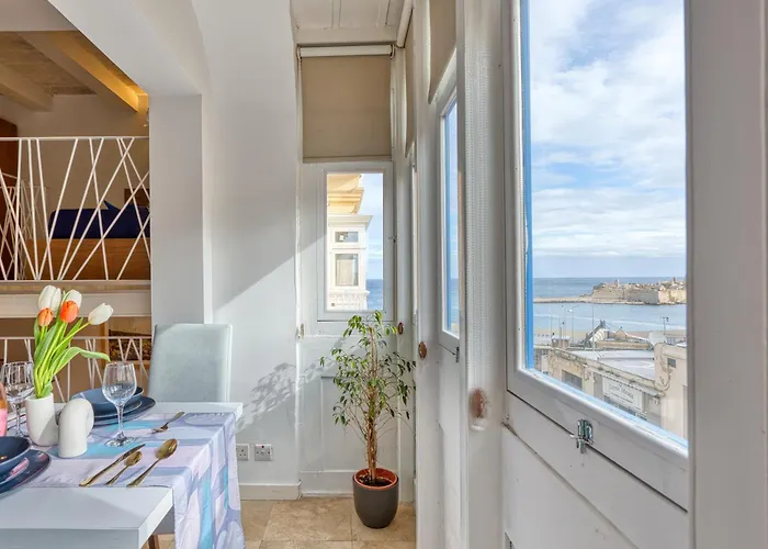 Rare 1br In Valletta's Heart By Beyond Air