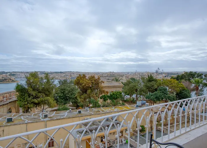 Rare 1br In Valletta's Heart By Beyond Air