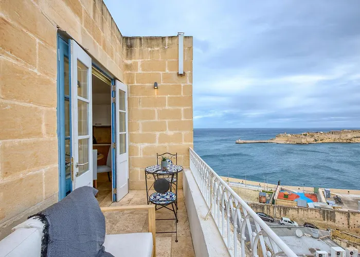 Rare 1br In Valletta's Heart By Beyond Air