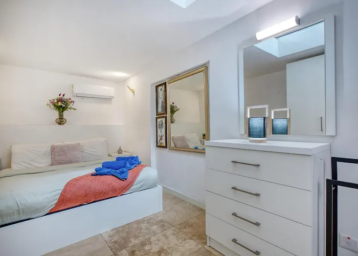 Rare 1br In Valletta's Heart By Beyond Air Apartamento