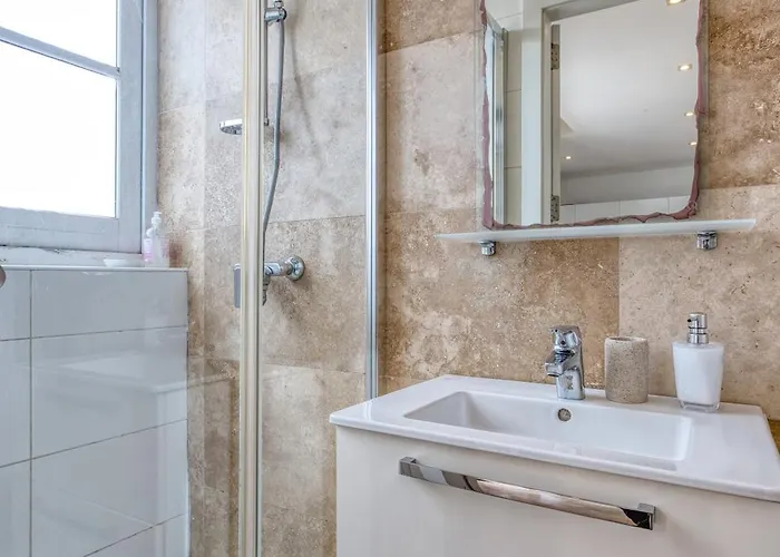 Rare 1br In Valletta's Heart By Beyond Air Apartament Valletta