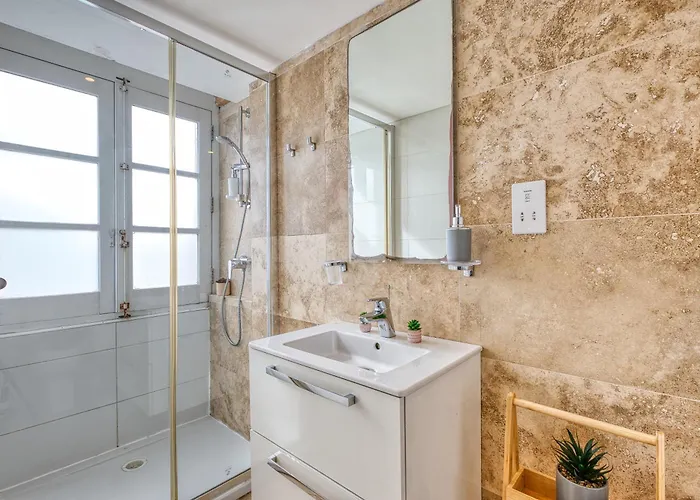 Rare 1br In Valletta's Heart By Beyond Air La Valeta