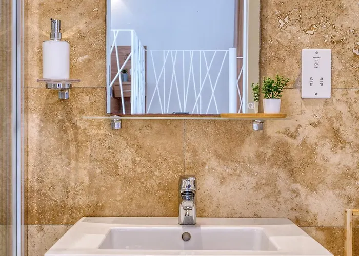 Apartamento Rare 1br In Valletta's Heart By Beyond Air *