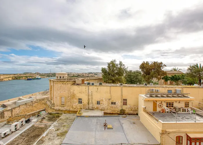Apartament Rare 1br In Valletta's Heart By Beyond Air Valletta